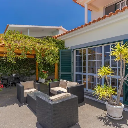 Black Rock By Madeira Santa Cruz (Madeira)