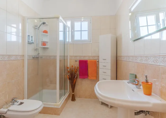 Villa Black Rock By Madeira Santa Cruz (Madeira)