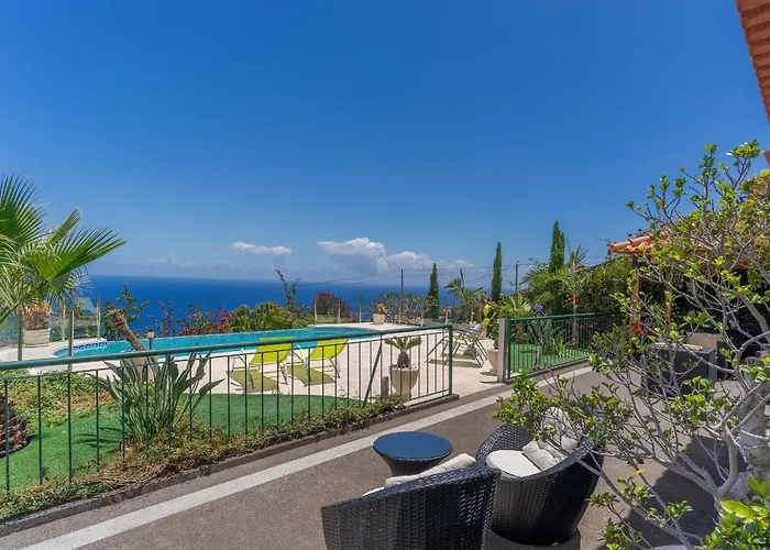 Black Rock By Madeira Santa Cruz (Madeira)