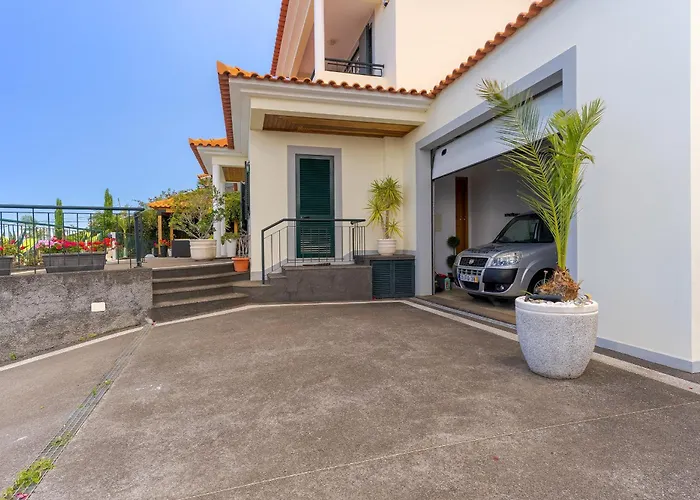 Black Rock By Madeira * Santa Cruz (Madeira)